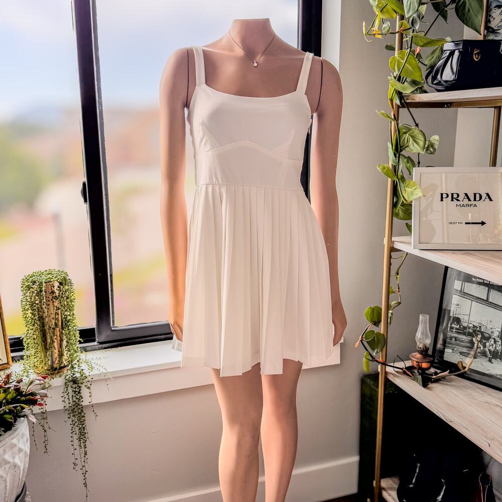 Trixxi by Francesca’s, Sharlene Strappy Pleated Waist White Mini Dress, X-Large
